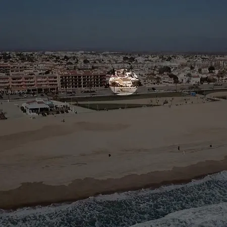 Amb Jardi A La Platja D'empuriabrava