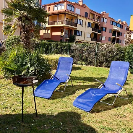 Apartment Amb Jardi A La Platja D'empuriabrava