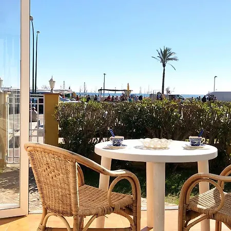 Amb Jardi A La Platja D'empuriabrava *