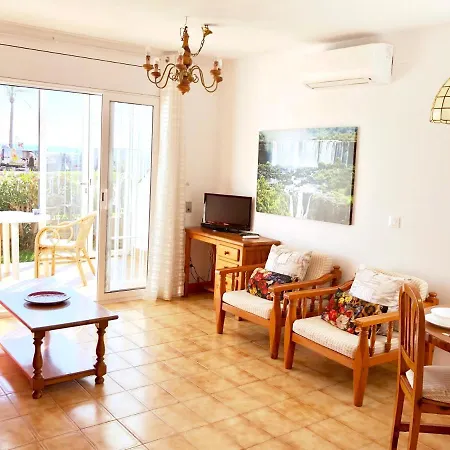 Apartment Amb Jardi A La Platja D'empuriabrava Empuriabrava