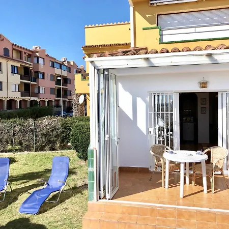 Amb Jardi A La Platja D'empuriabrava *