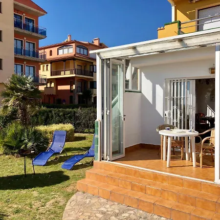 Amb Jardi A La Platja D'empuriabrava